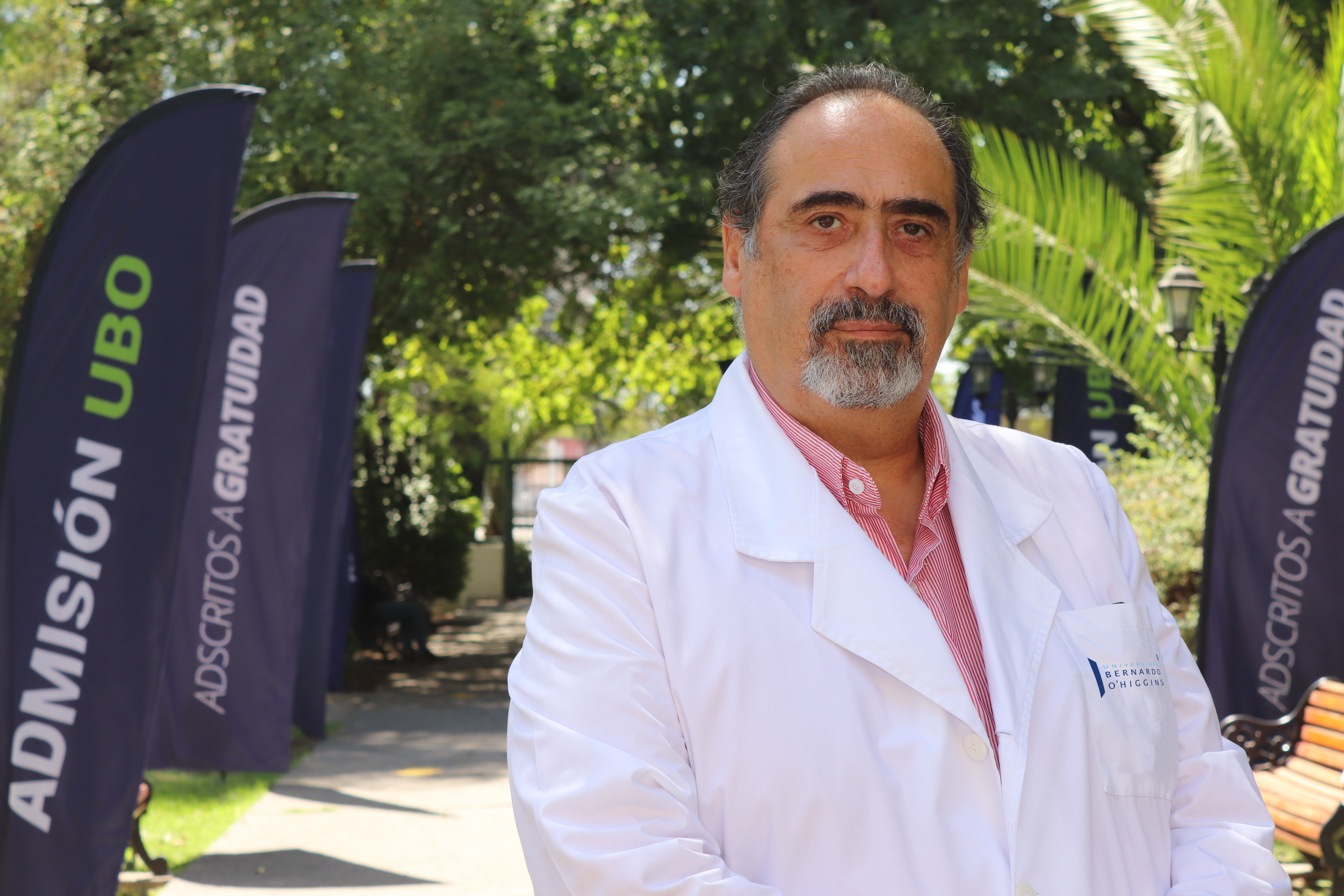 Conoce al director de la nueva carrera de Medicina 2021: Dr Ricardo Lillo -  Admisión UBO 2023