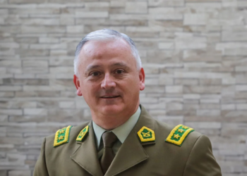 De la Universidad Bernardo O’Higgins a la Dirección de Carabineros: La trayectoria del general Marcelo Araya Zapata