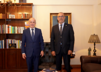 Rector de la UNED destaca «excelencia e innovación académica» de la UBO durante visita protocolar