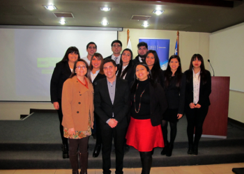 Estudiantes de Relaciones Públicas organizan charla sobre retail en Chile