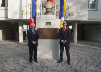 UBO presenta sus capacidades académicas, tecnológicas y de vinculación a comisionado de la CNA
