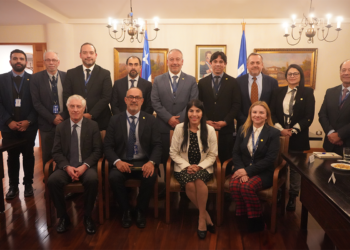 UBO y Ministerio de Ciencia abordan nuevas oportunidades de colaboración en investigación e innovación